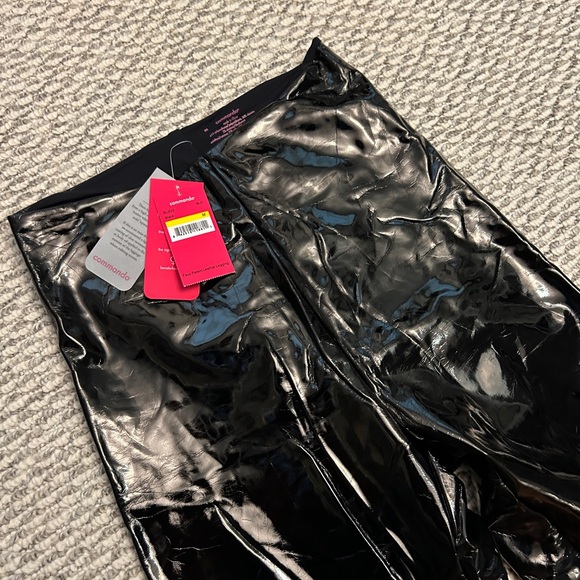 COMMANDO Perfect Control Patent Leather Legging in Black - Picture 4 of 7
